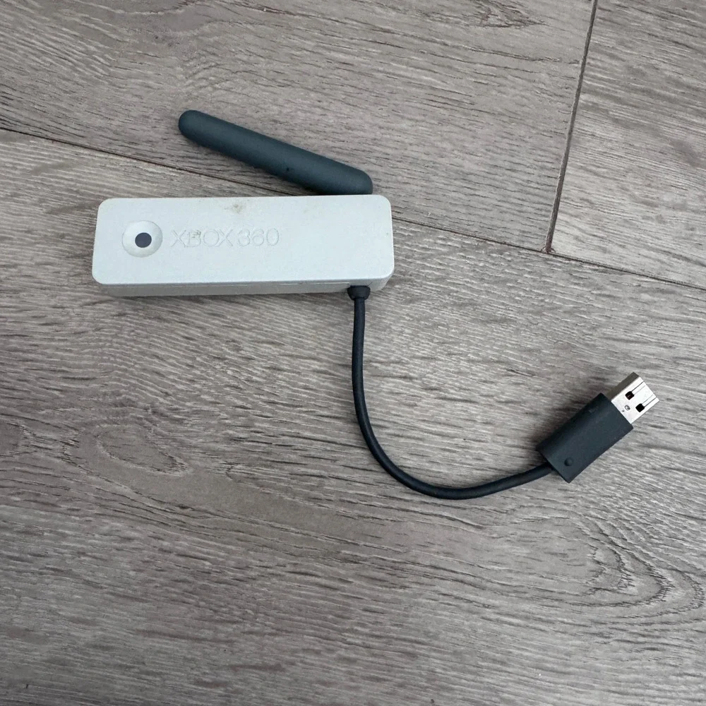 Microsoft Xbox 360 Wireless Networking Adapter MN-740 White USB Wi-Fi Antenna